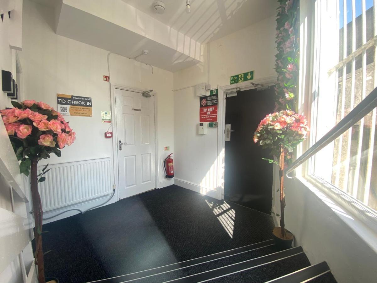 Hotel Royal Blackburn  Extérieur photo